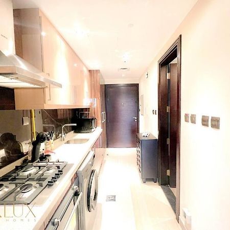Lovely Big Studio W/ Burj Khalifa View In Downtown Dubai Exterior foto